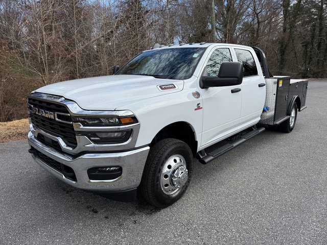 New 2026 RAM 3500 Tradesman w/ Chrome Appearance Group image 3