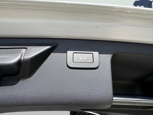 Certified 2025 Land Rover Discovery Sport S image 34