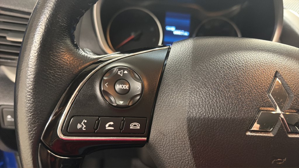 Used 2025 Mitsubishi Eclipse Cross SE AWD/4WD image 18