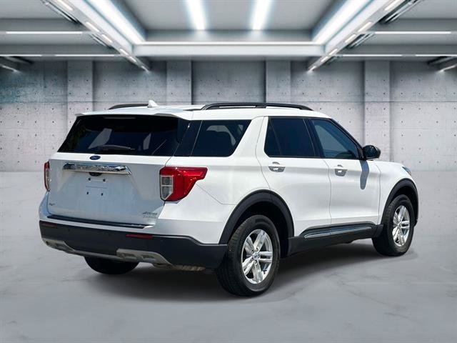 Used 2023 Ford Explorer XLT w/ Equipment Group 202A AWD/4WD image 27
