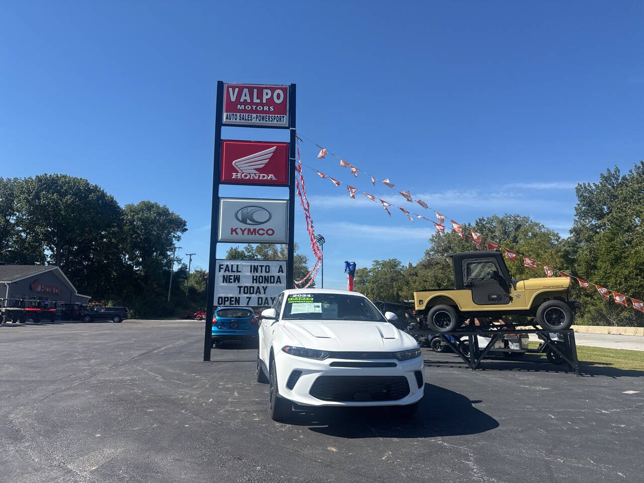 Used 2024 Dodge Hornet GT w/ Track Pack AWD/4WD image 3