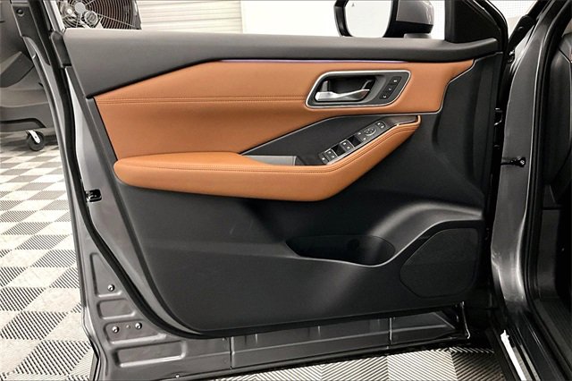 New 2026 Nissan Rogue Platinum image 30