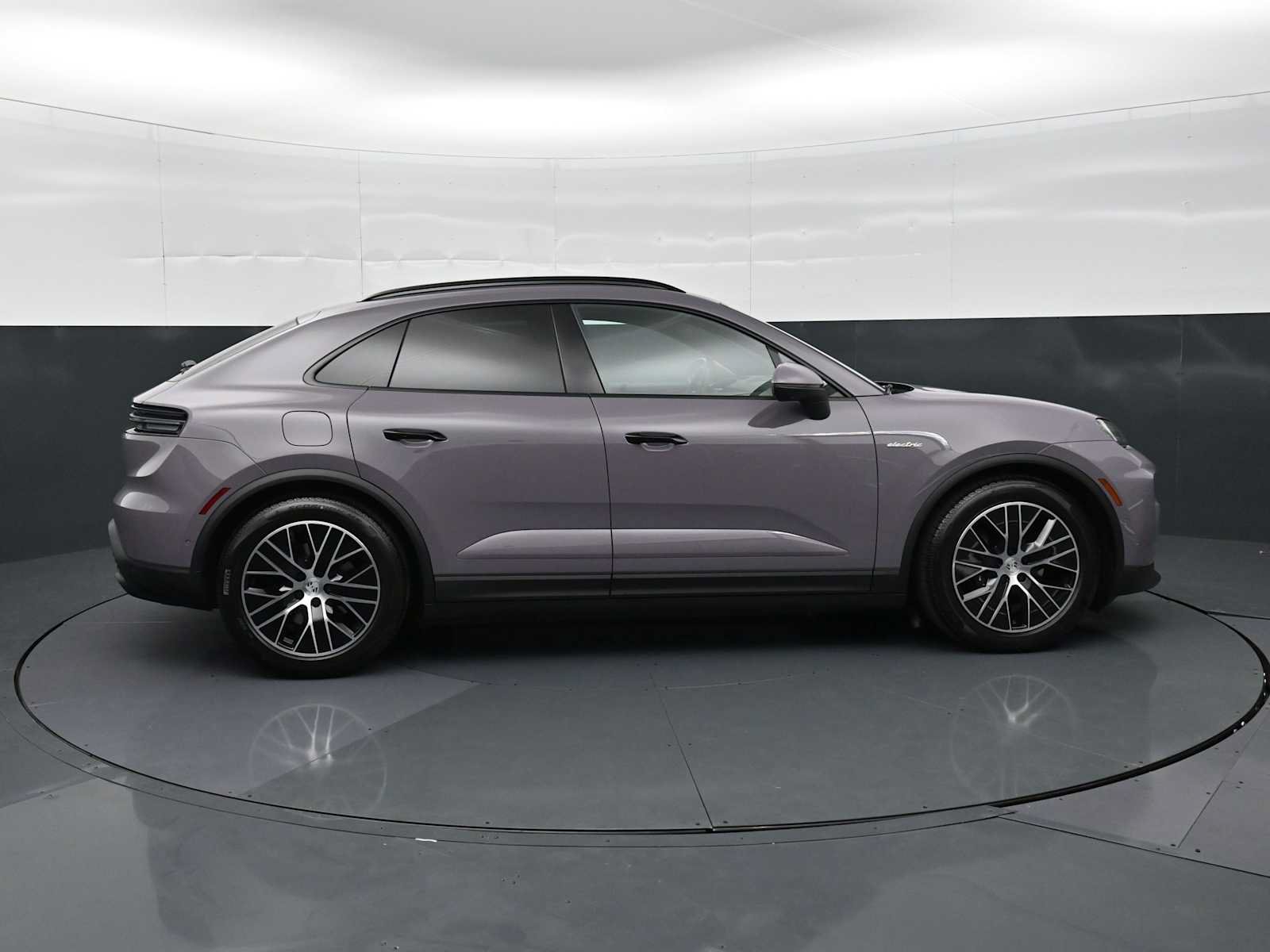 New 2026 Porsche Macan 4 Electric AWD/4WD image 26