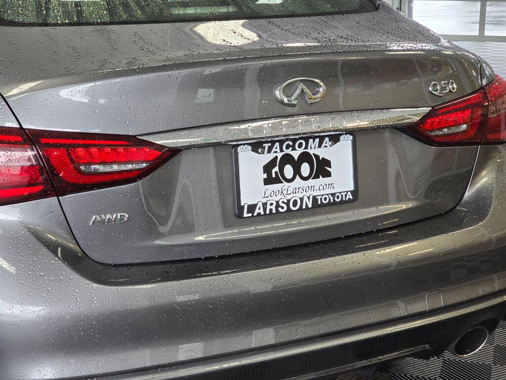 Used 2019 INFINITI Q50 Luxe w/ Essential Package (3.0T Luxe) AWD/4WD image 12