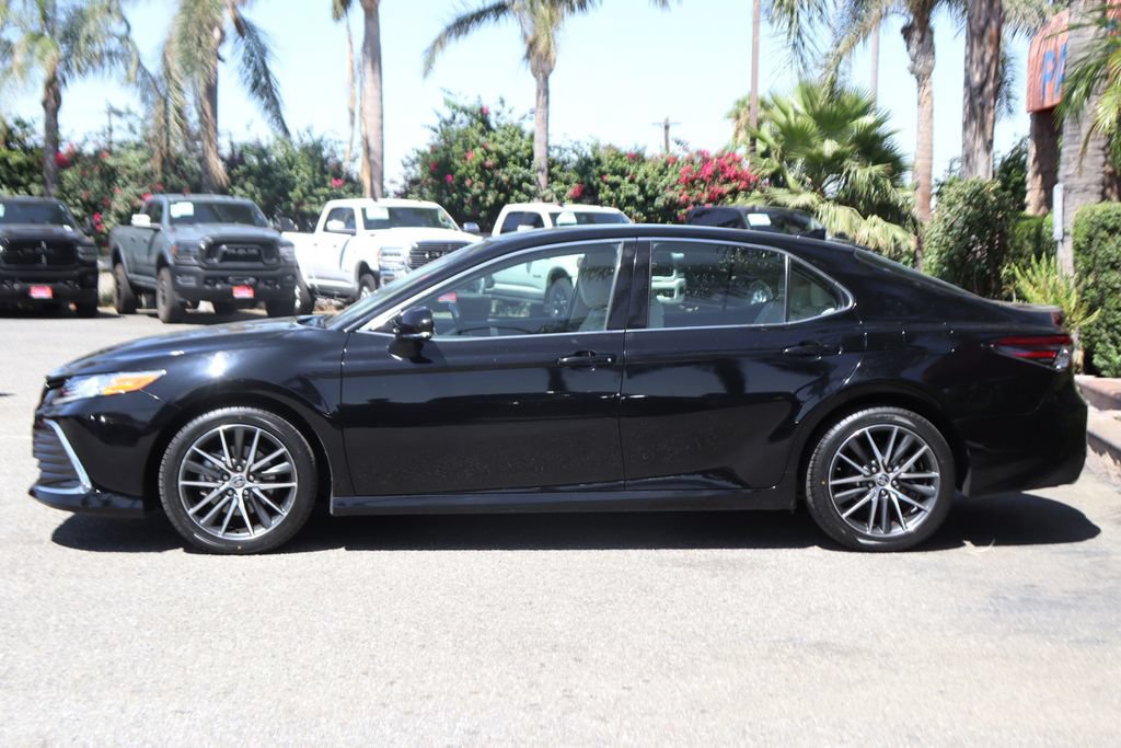 Used 2023 Toyota Camry XLE FWD image 5