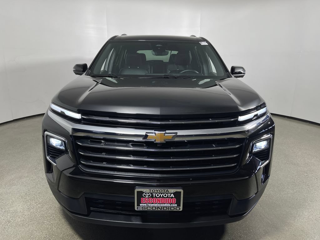 Used 2026 Chevrolet Traverse LT w/ Driver Confidence Package FWD image 8