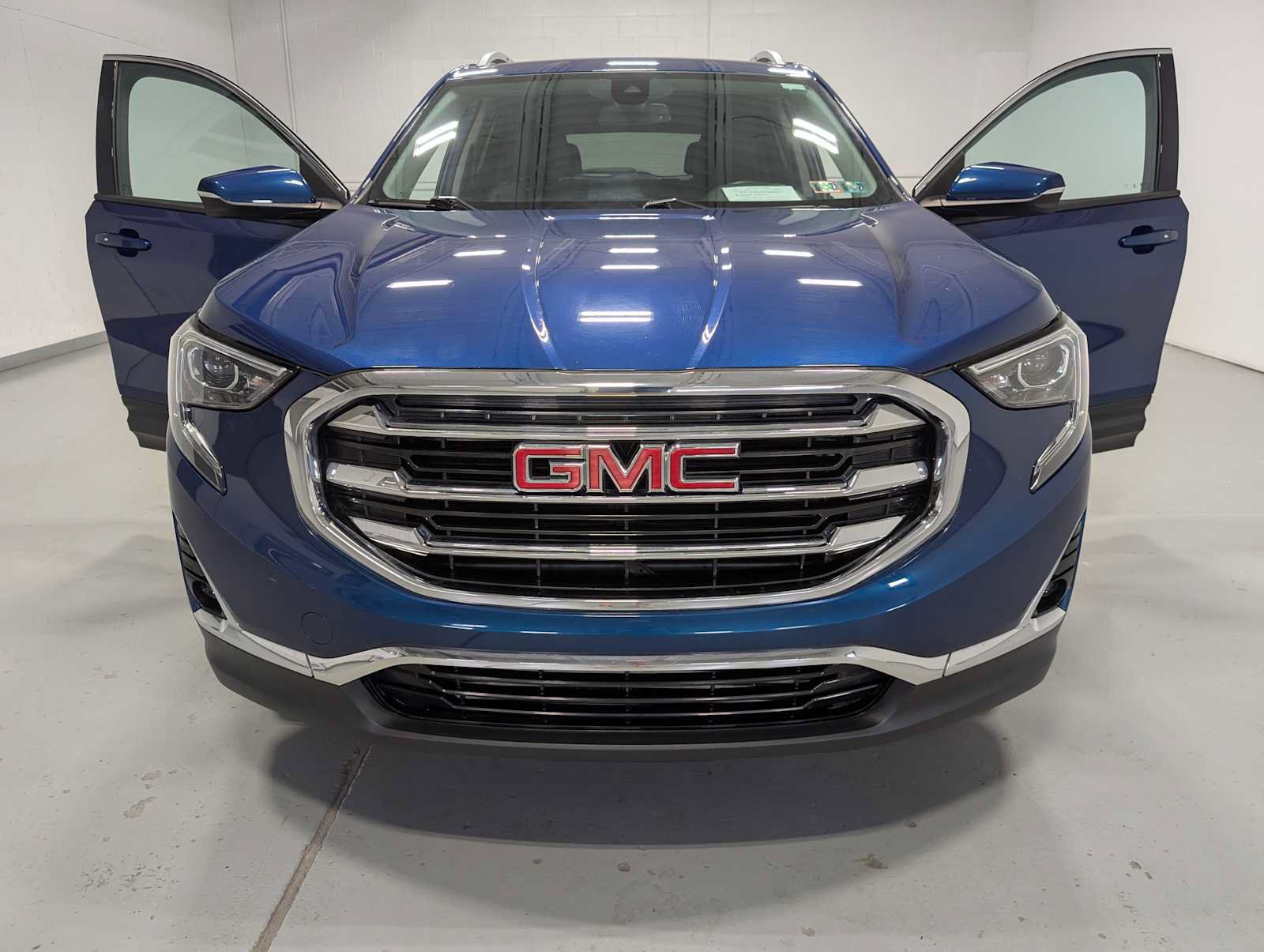 Used 2020 GMC Terrain SLT w/ Preferred Package AWD/4WD image 14