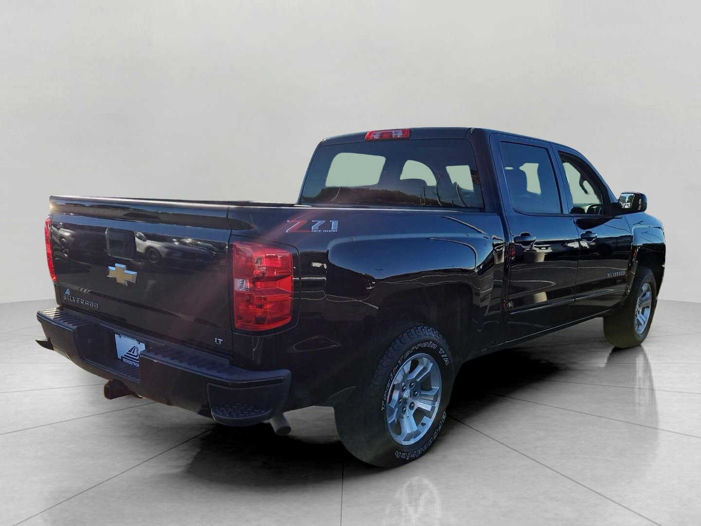 Used 2018 Chevrolet Silverado 1500 LT w/ All Star Edition AWD/4WD image 9