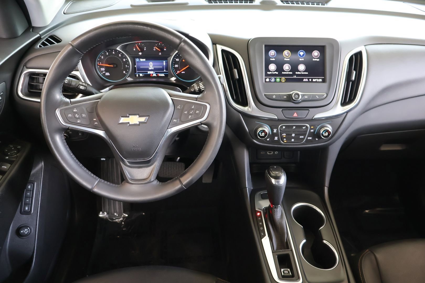 Used 2020 Chevrolet Equinox LT w/ Sport Edition image 15
