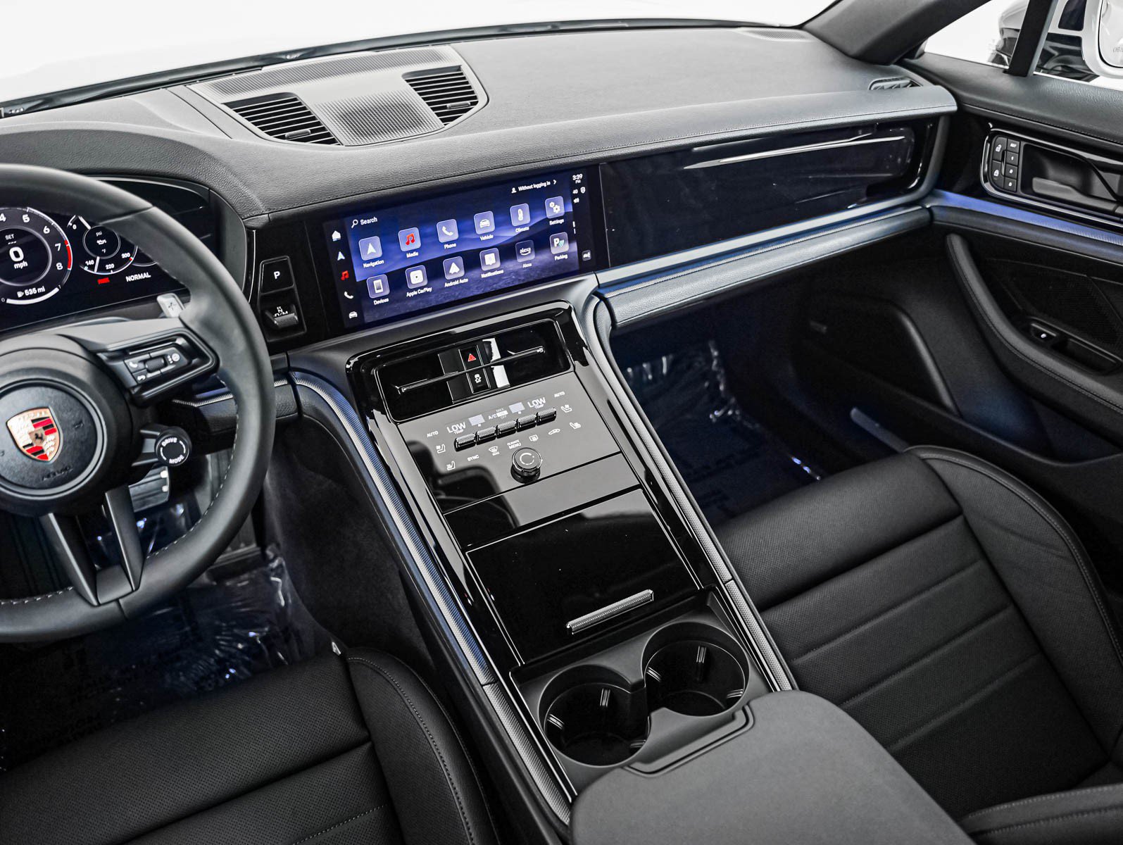 Certified 2024 Porsche Panamera RWD image 19