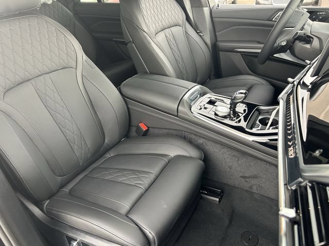 New 2026 BMW ALPINA XB7 AWD/4WD image 11