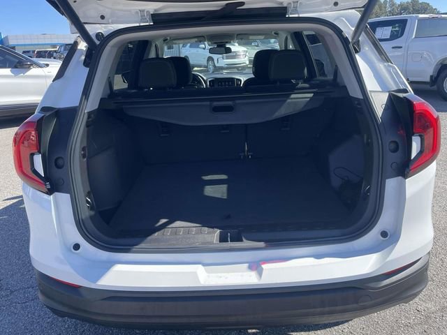 Used 2024 GMC Terrain SLE w/ Driver Convenience Package AWD/4WD image 5