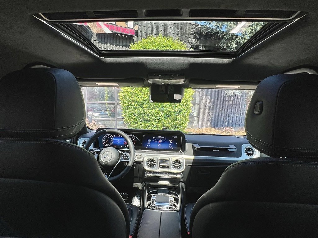 Used 2025 Mercedes-Benz G 550 image 43