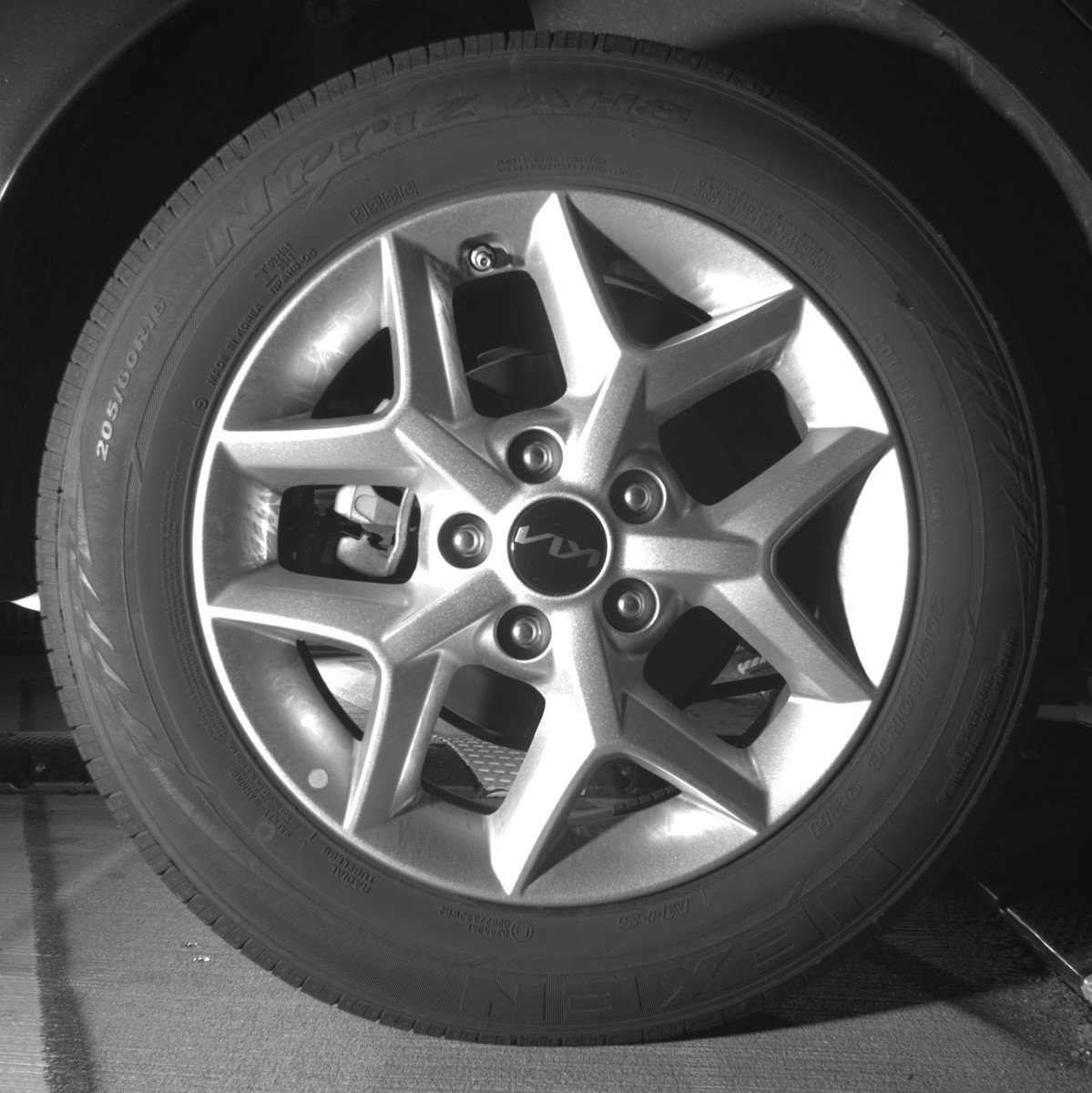 Used 2025 Kia Soul LX w/ LX Technology Package FWD image 15