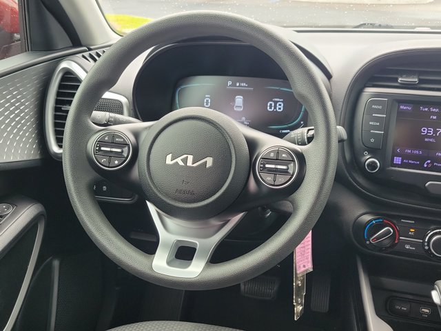 Used 2023 Kia Soul LX FWD image 18