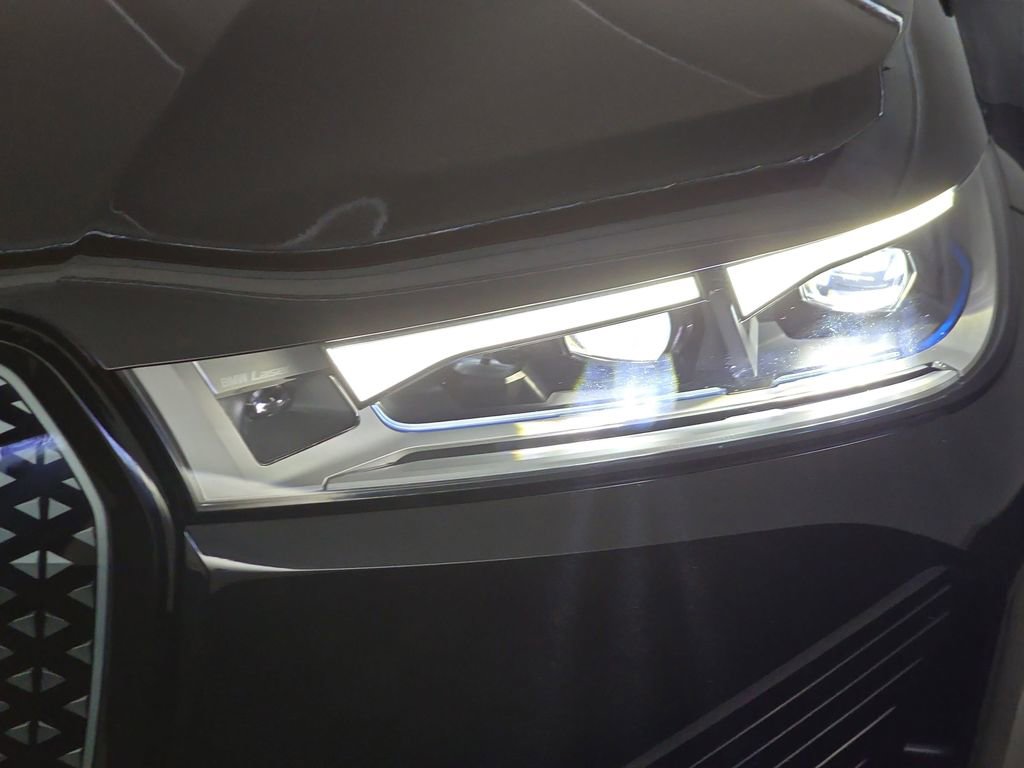 Certified 2023 BMW iX xDrive50 w/ Premium Package image 33