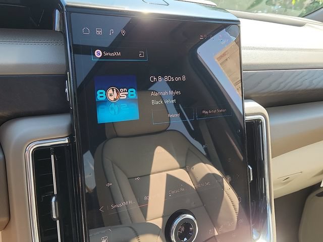 New 2026 GMC Yukon XL Denali w/ Denali Reserve Package AWD/4WD image 13