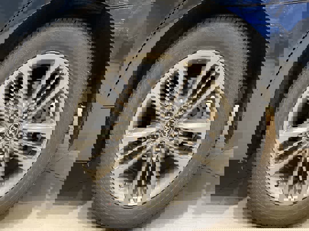 Used 2017 Toyota Camry SE image 13