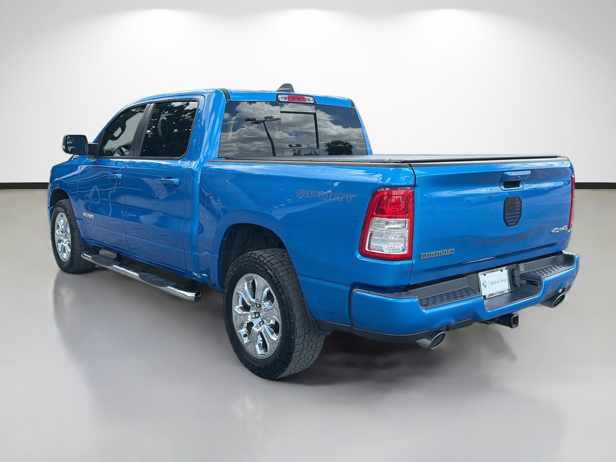 Used 2021 RAM 1500 4x4 Crew Cab image 5