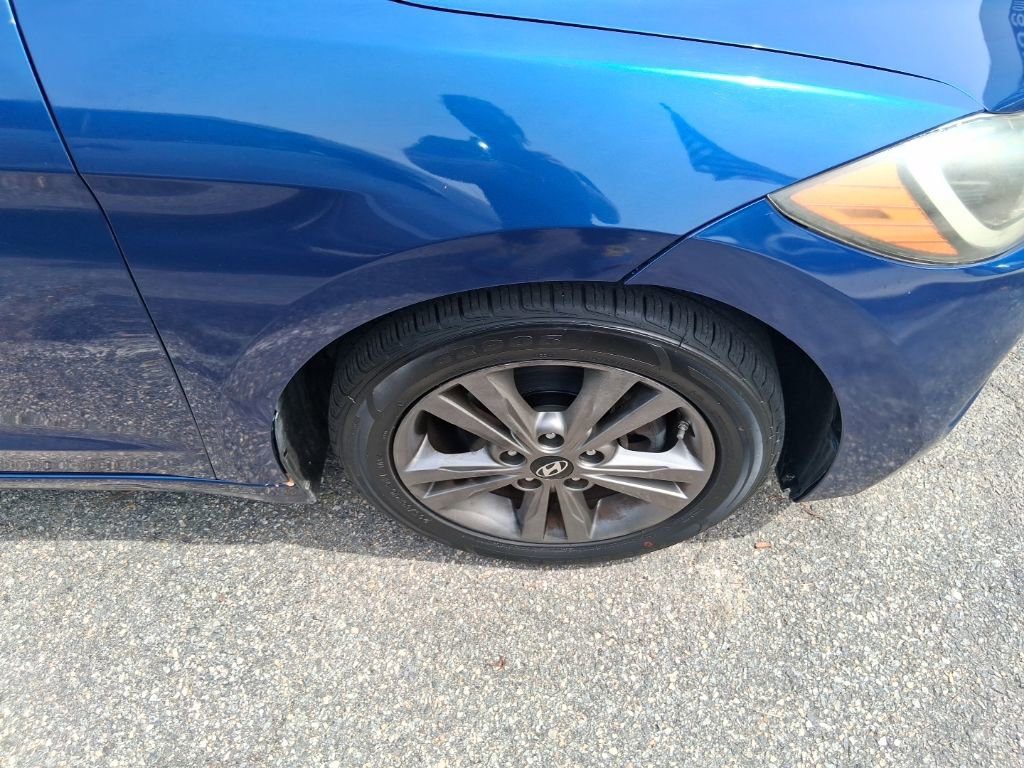 Used 2017 Hyundai Elantra SE image 10