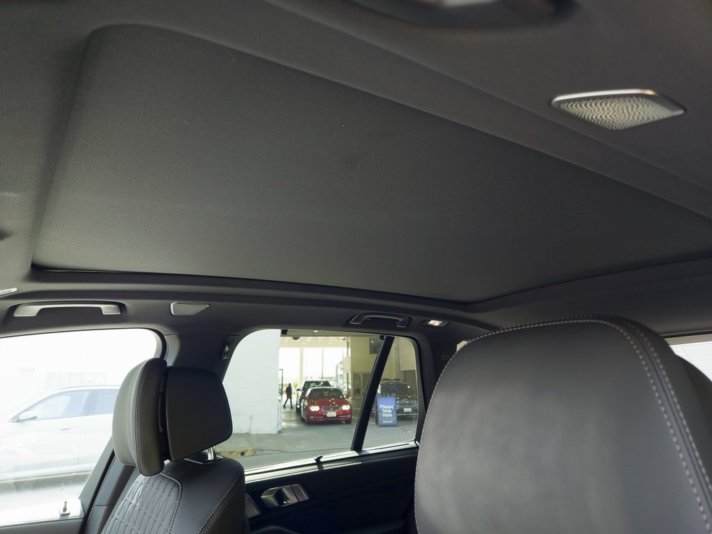 New 2026 BMW X5 M60i w/ Executive Package image 15