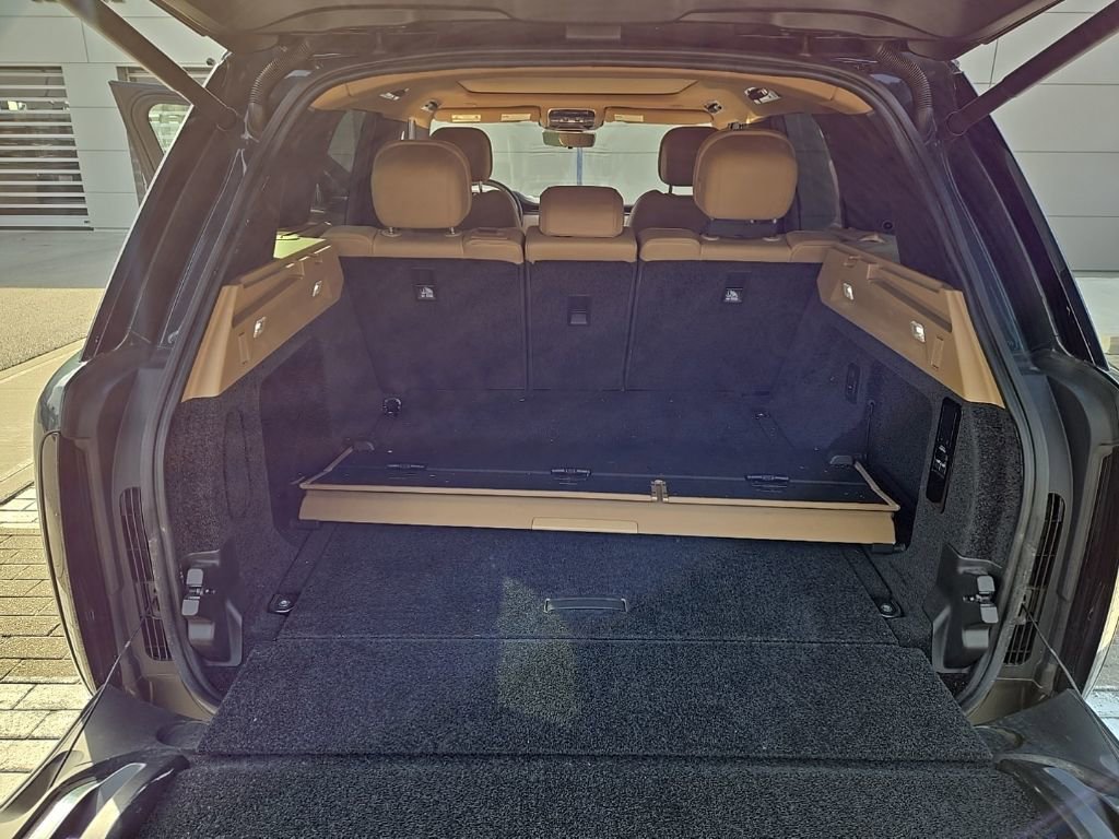 Used 2023 Land Rover Range Rover SE image 18