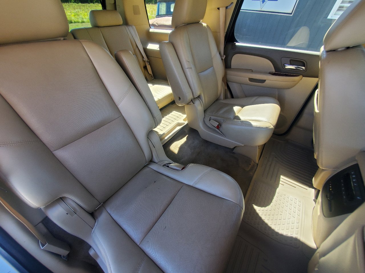 Used 2013 Chevrolet Tahoe LTZ image 26