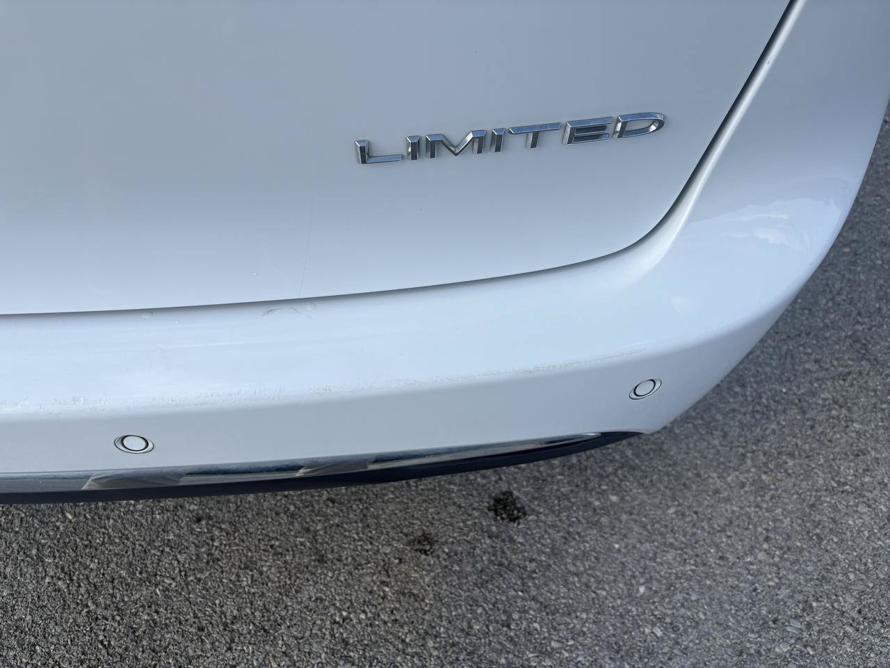 Used 2024 Chrysler Pacifica Limited FWD image 10