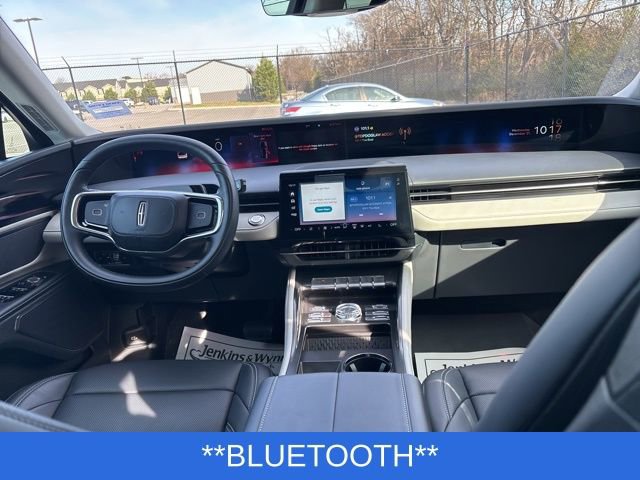 Certified 2025 Lincoln Nautilus Premier image 11