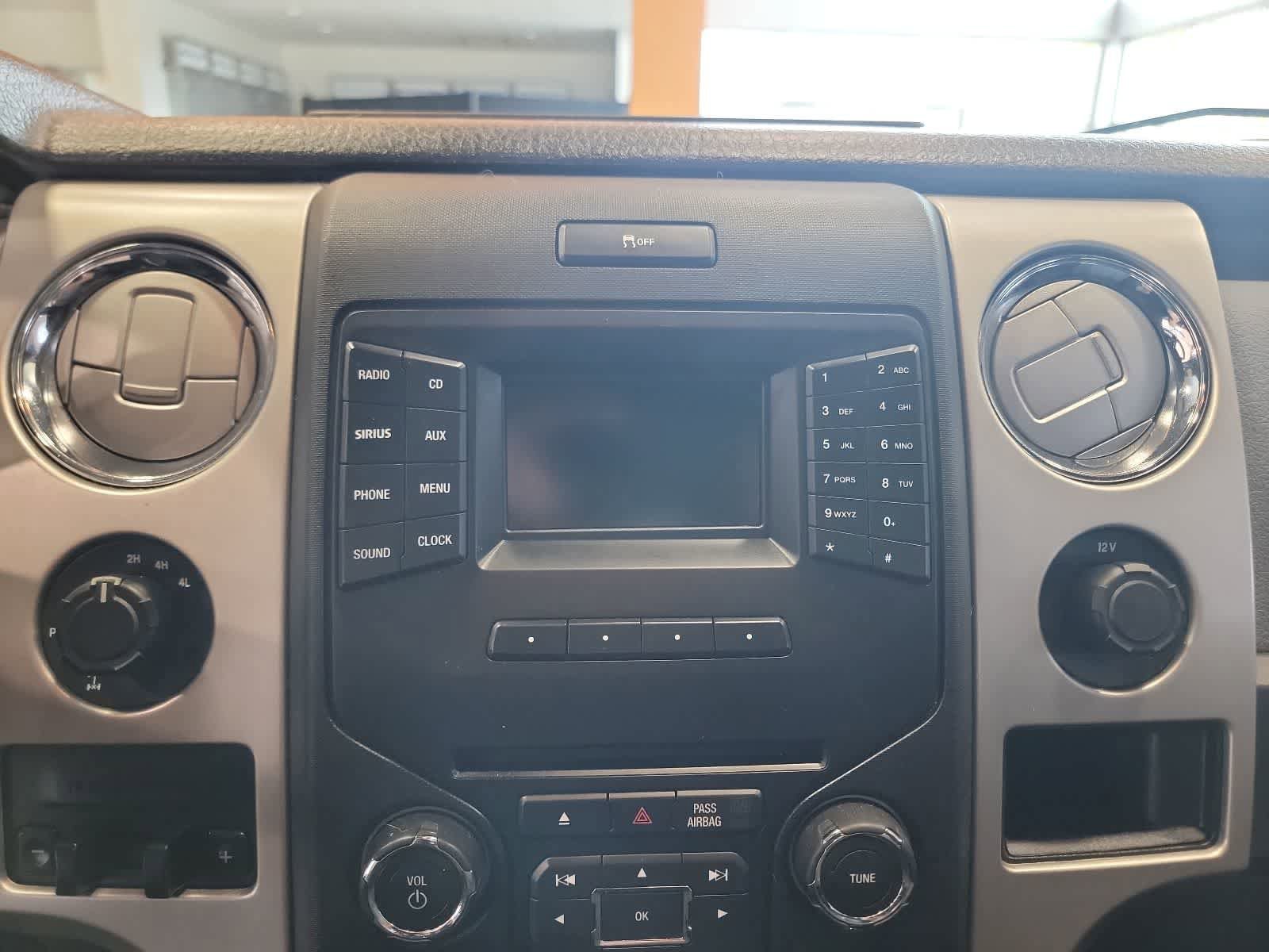 Used 2014 Ford F150 XLT w/ Equipment Group 302A Luxury AWD/4WD image 26