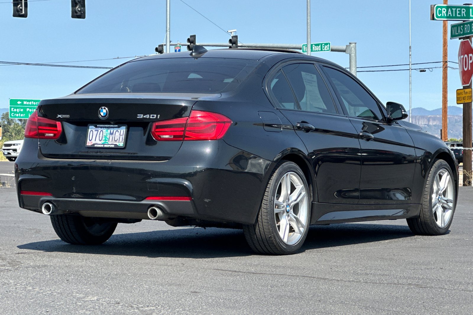 Used 2018 BMW 340i xDrive Sedan w/ Premium Package AWD/4WD image 4