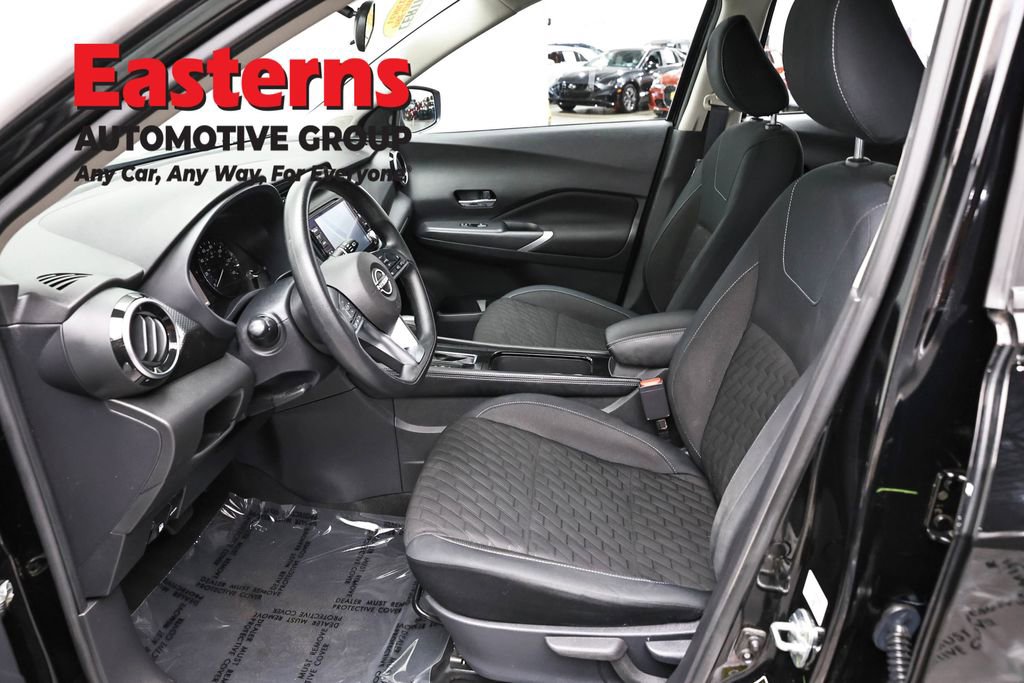 Used 2023 Nissan Kicks SV FWD image 14
