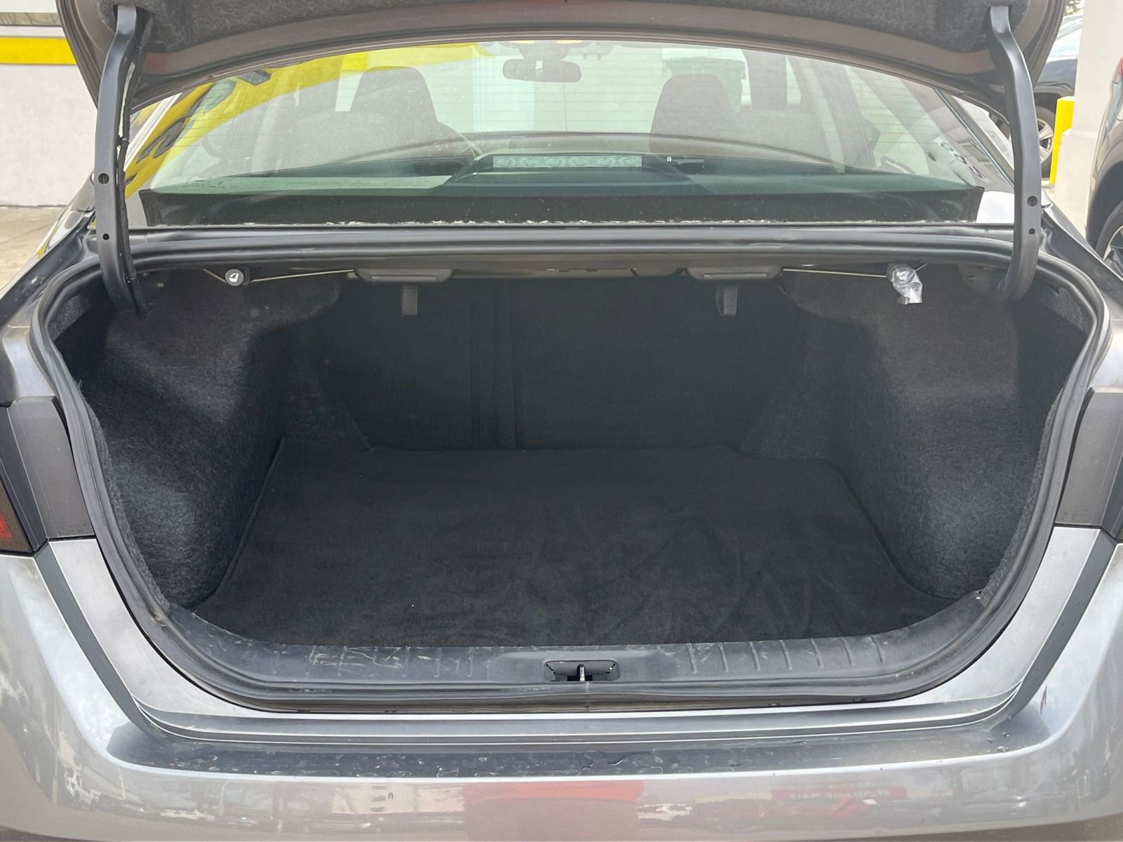 Used 2025 Nissan Altima 2.5 SV FWD image 28