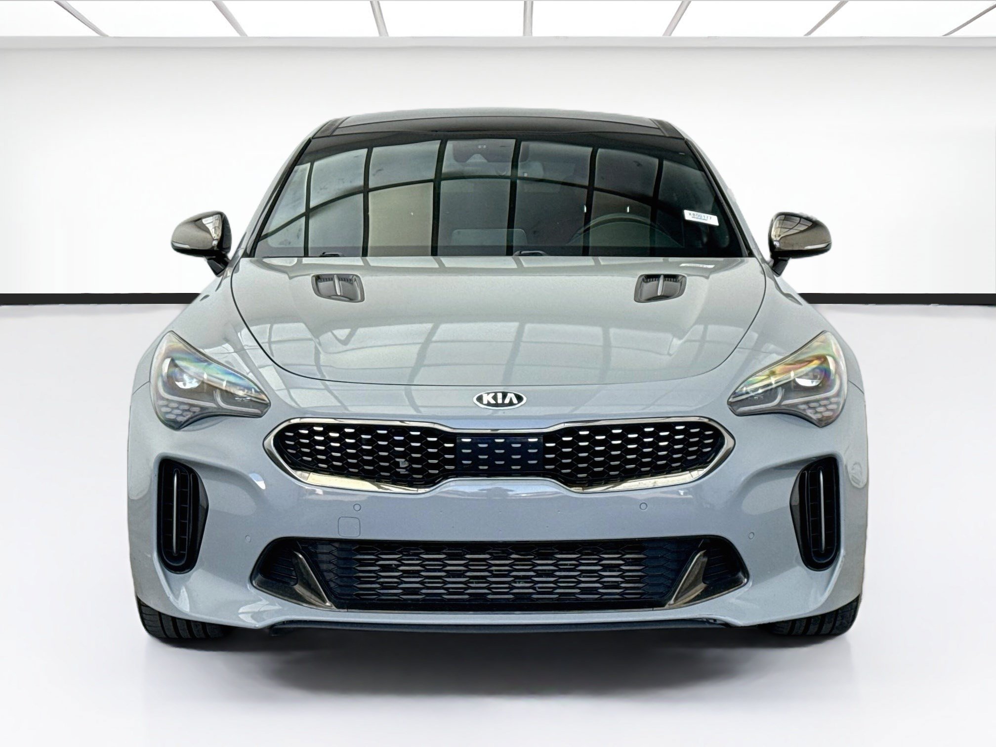 Used 2019 Kia Stinger GT1 RWD image 2