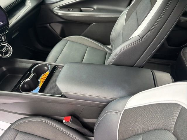 Used 2024 Chevrolet Blazer EV LT image 31