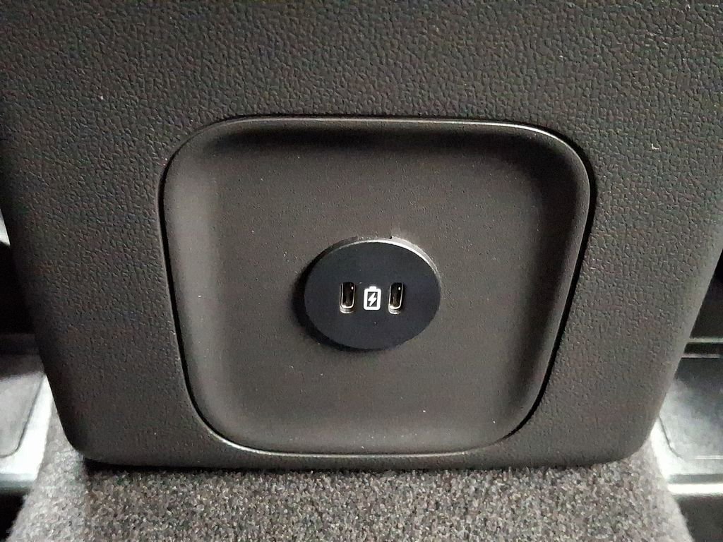 Used 2025 Ford Escape SE image 11