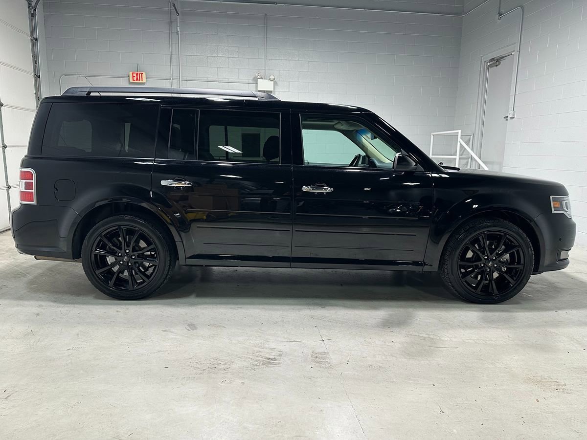 Used 2018 Ford Flex Limited w/ Equipment Group 301A AWD/4WD image 2