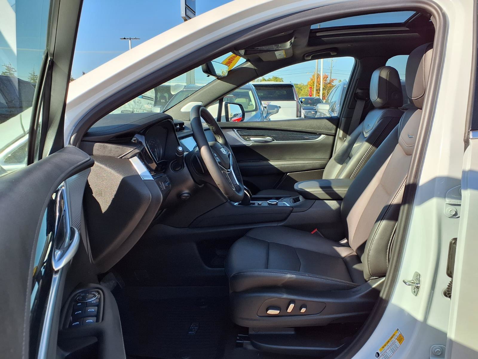 New 2026 Cadillac XT5 Premium Luxury w/ Driver Assist Package AWD/4WD image 13
