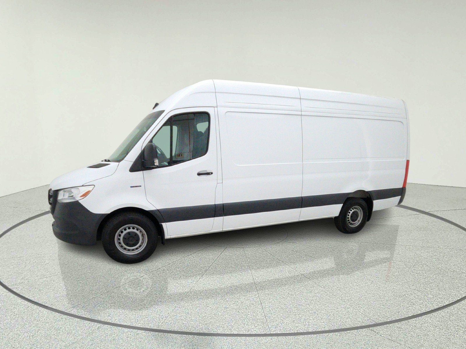 Used 2024 Mercedes-Benz eSprinter 170 Cargo image 15
