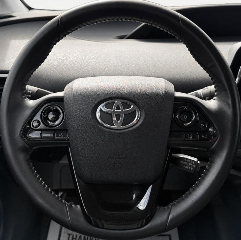 Used 2022 Toyota Prius Prime XLE FWD image 18