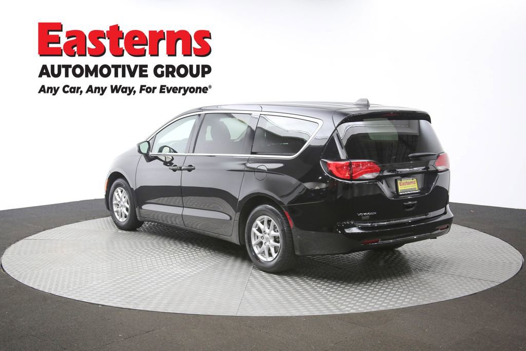 Used 2024 Chrysler Voyager LX image 62