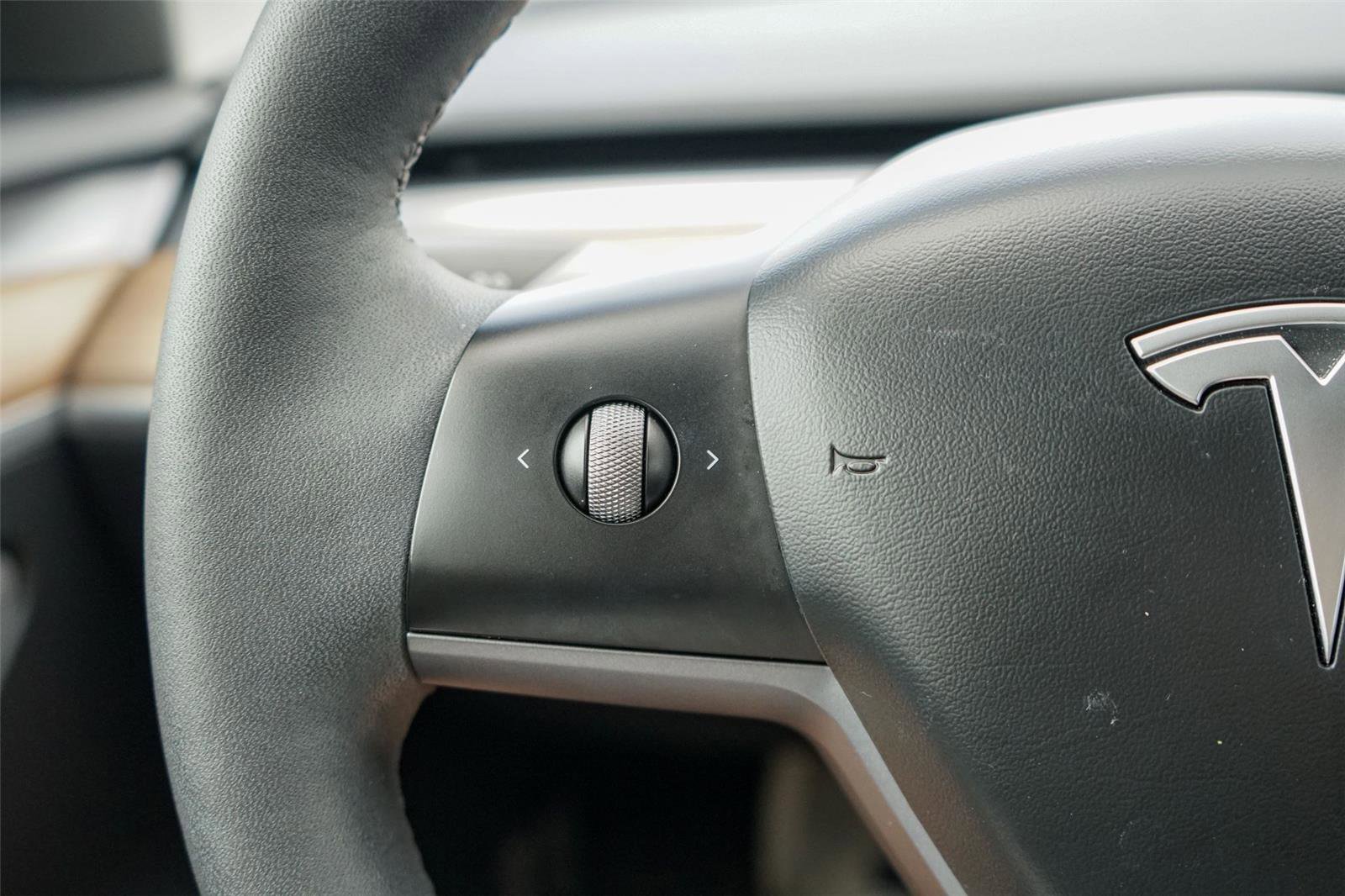 Used 2023 Tesla Model 3 Standard Range RWD image 17
