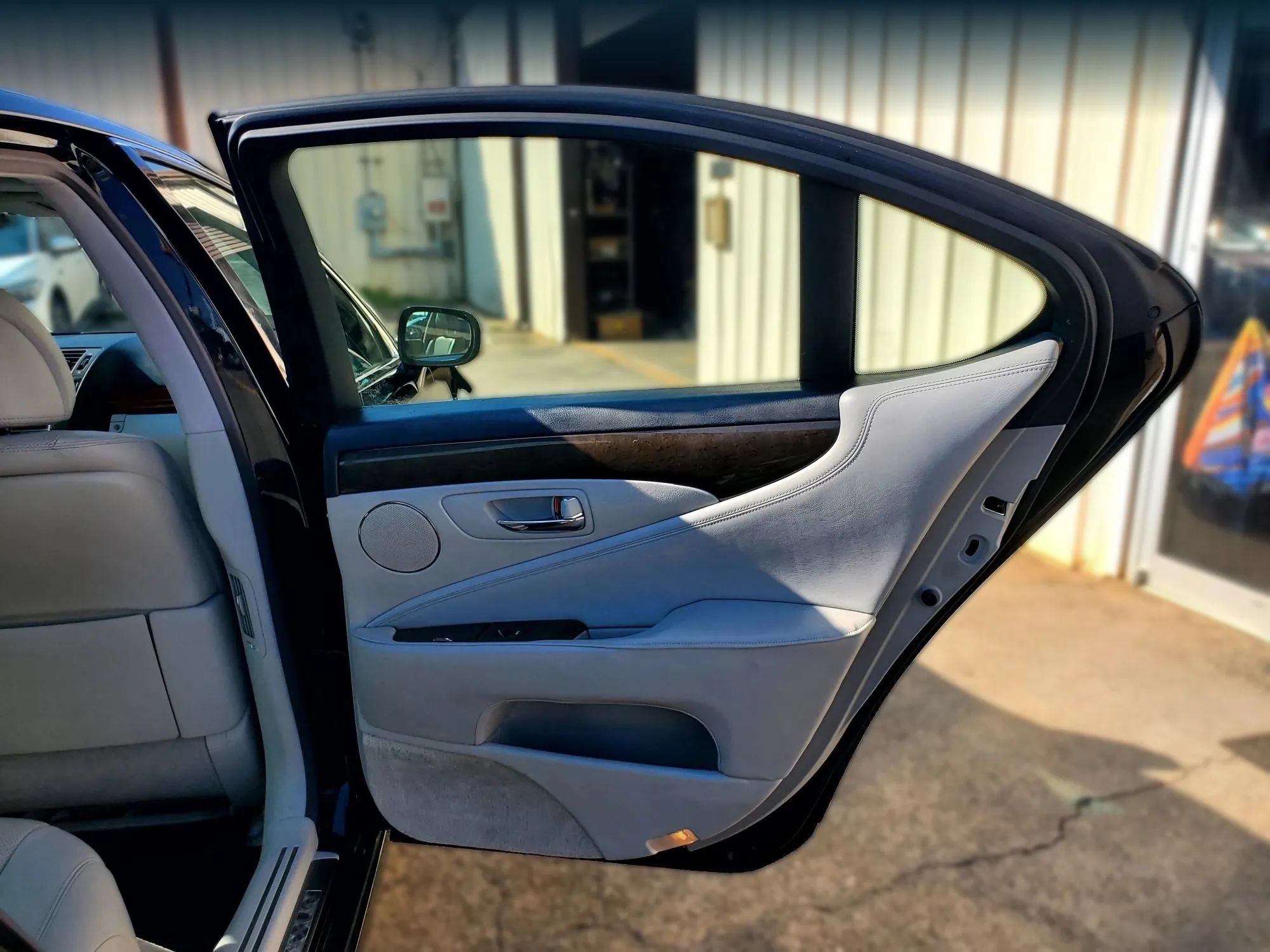 Used 2012 Lexus LS 460 w/ Comfort Pkg RWD image 23