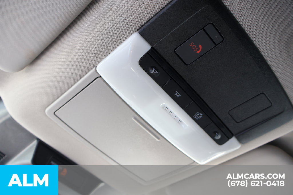 Used 2024 Nissan Rogue SV FWD image 35