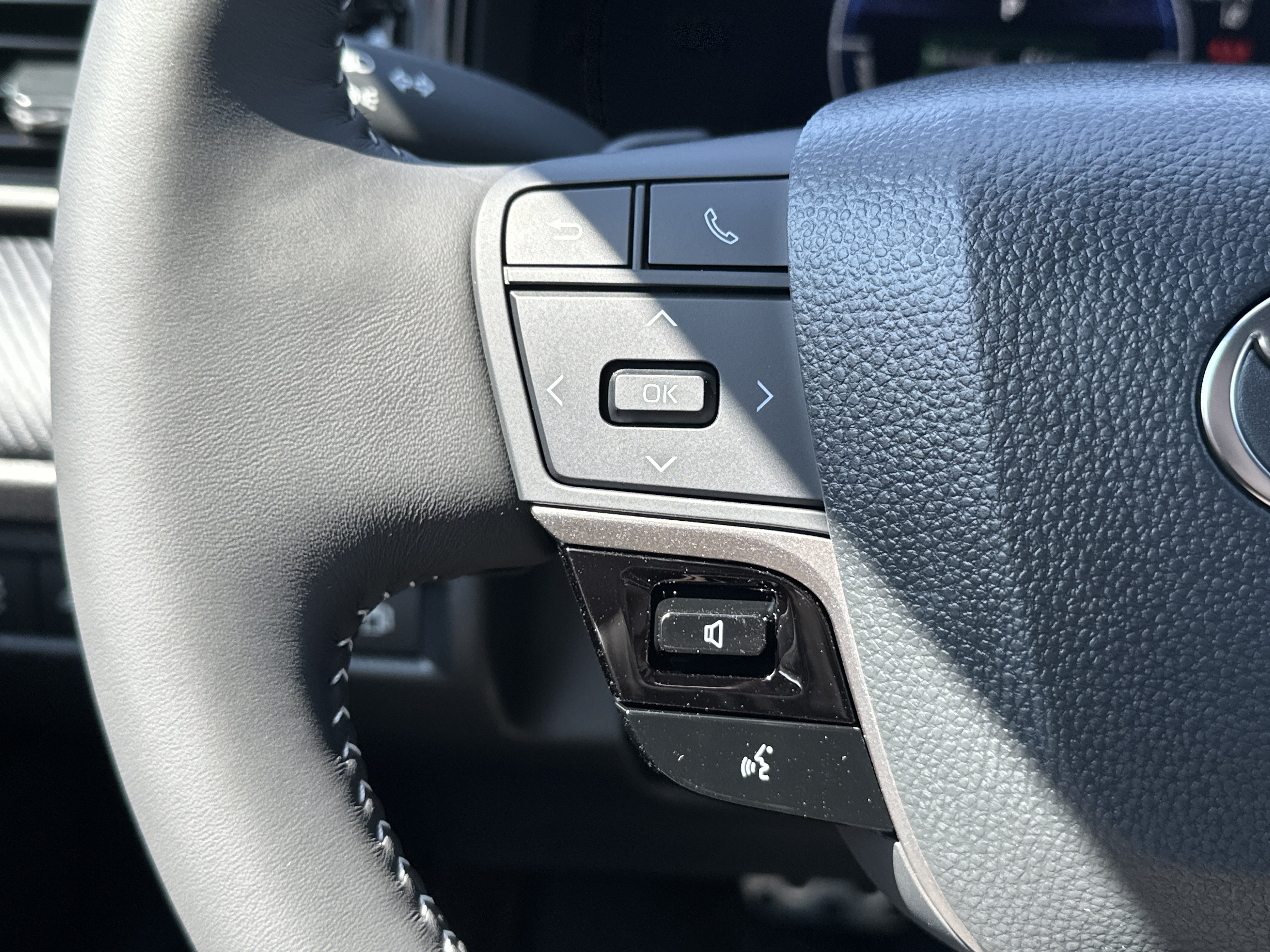 New 2026 Toyota Camry SE w/ Convenience Package FWD image 18