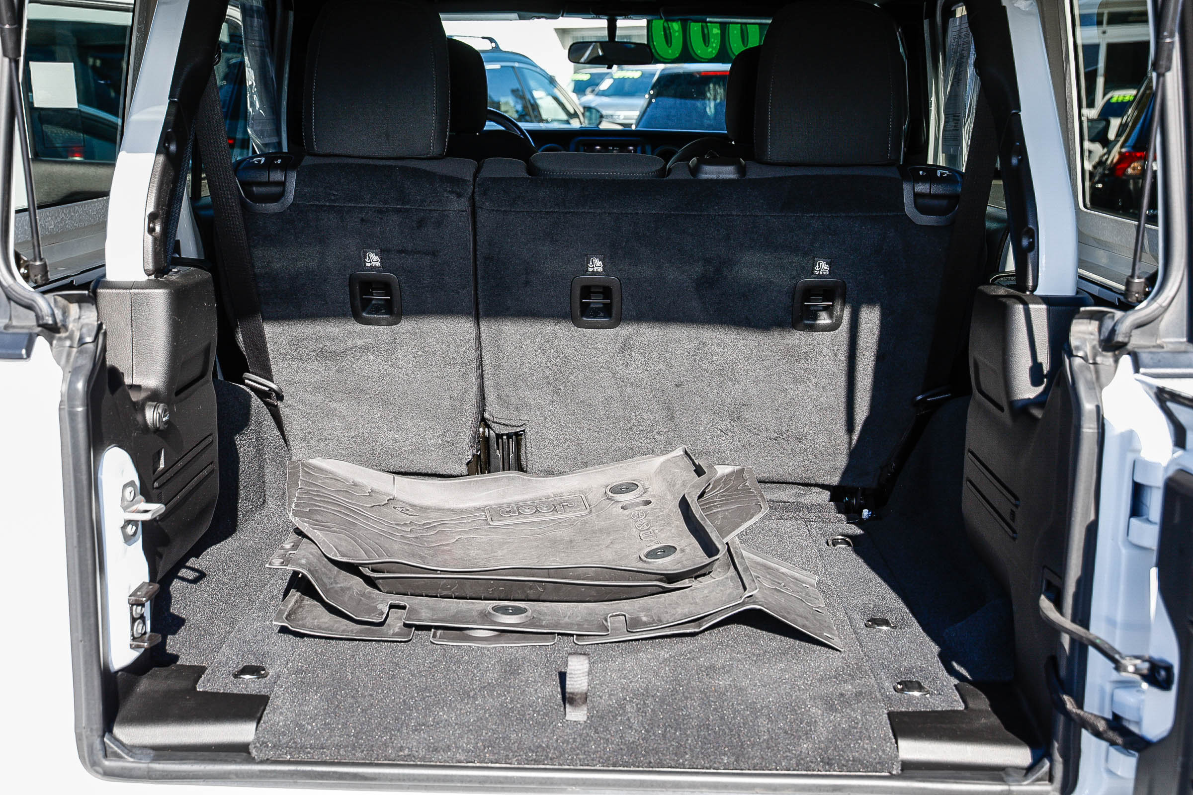 Used 2022 Jeep Wrangler Unlimited Sport AWD/4WD image 14