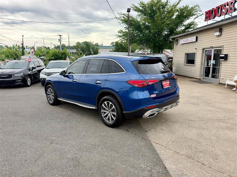 Used 2026 Mercedes-Benz GLC 300 4MATIC image 2