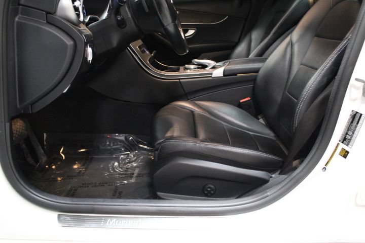 Used 2019 Mercedes-Benz C 300 4MATIC Sedan image 18