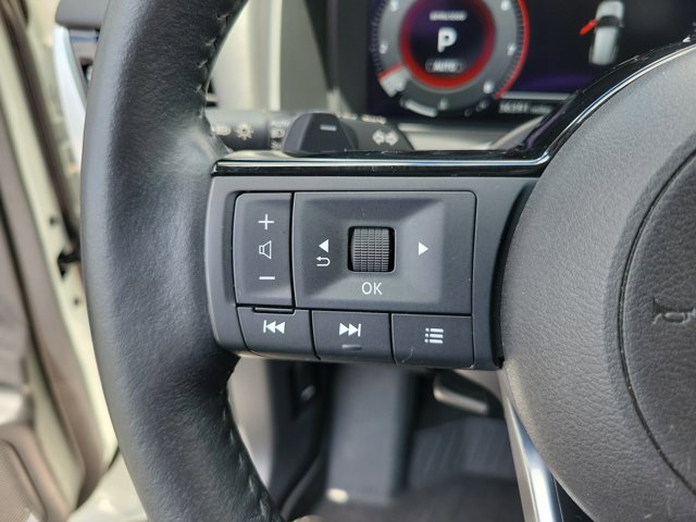 Used 2022 Nissan Rogue Platinum w/ Head-Up Display Package image 23