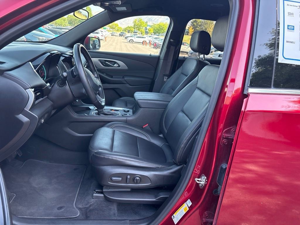 Used 2023 Chevrolet Traverse LT AWD/4WD image 10